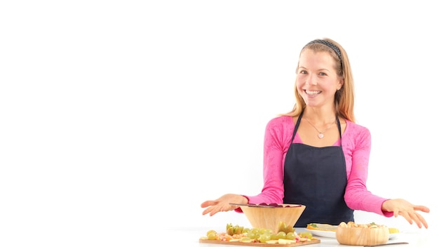 Cititor mulțumit gătind acasă